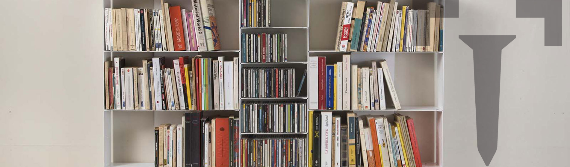 Colonne bibliothèque chambre