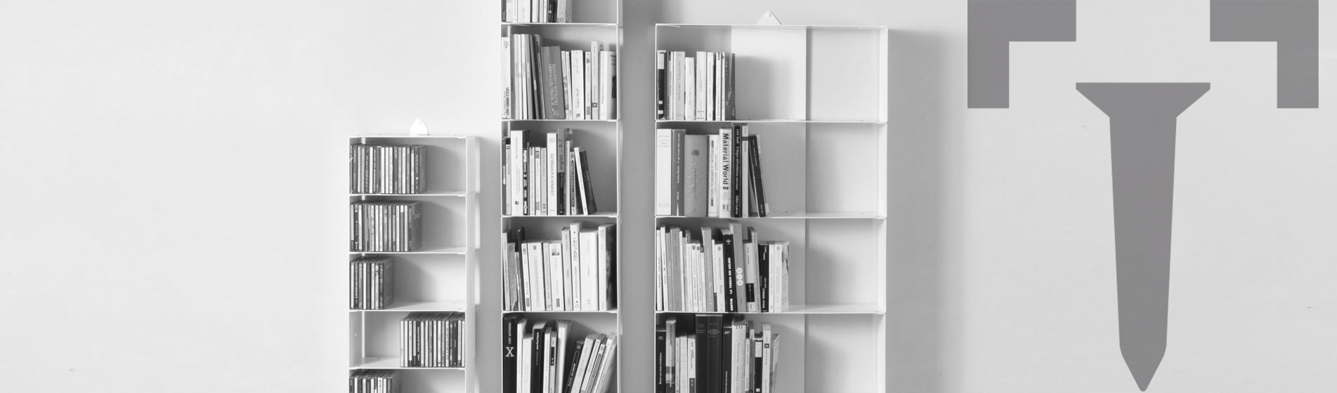 Rangement bibliothèque rouge