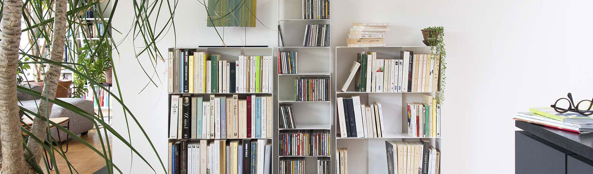 petite bibliothèque en metal Paris