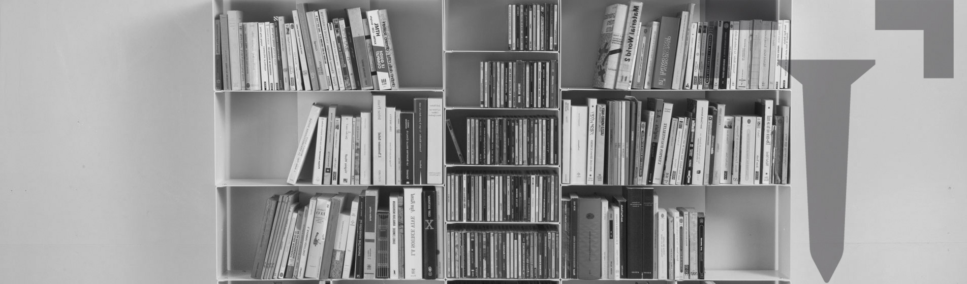 petite bibliothèque en metal Paris