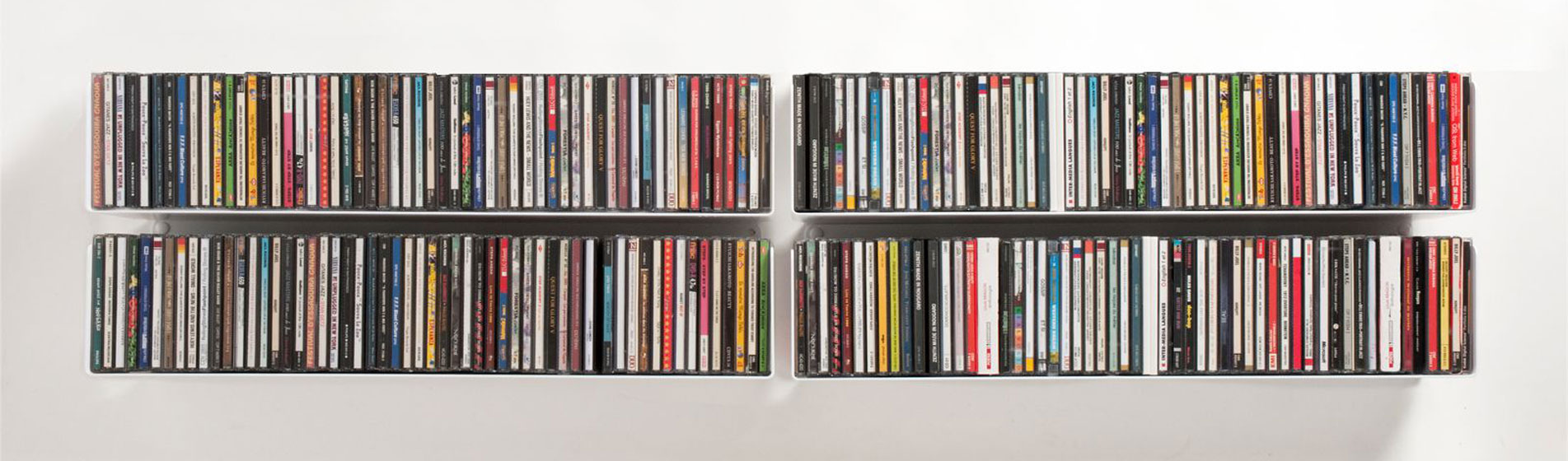 Petite étagère range cd design a parete