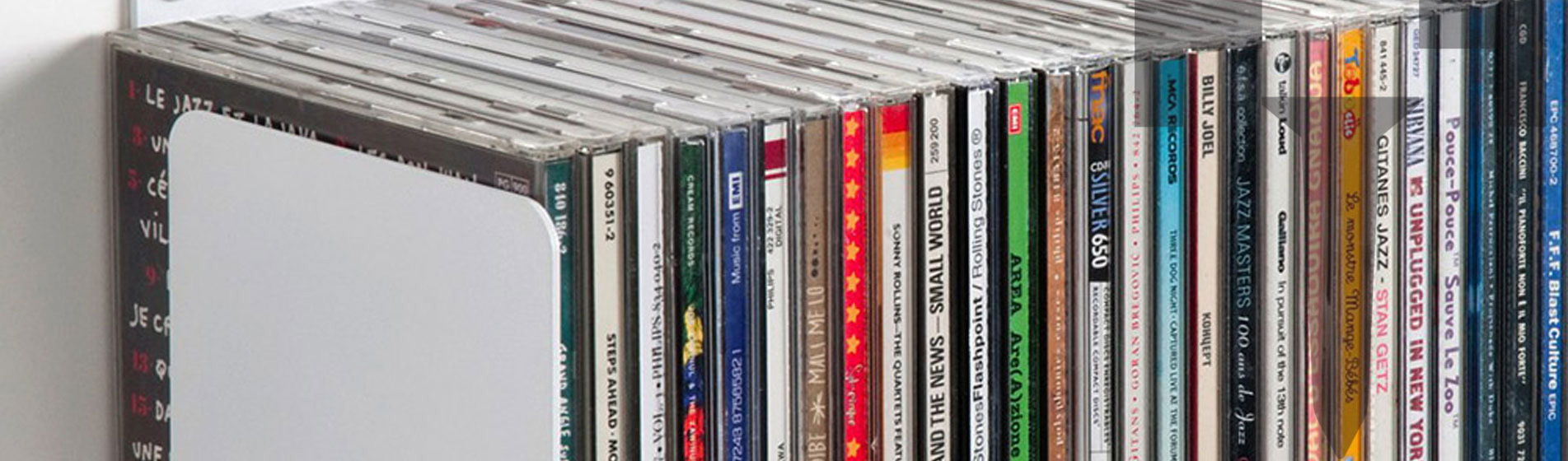 Grande étagère range cd fonctionnelle