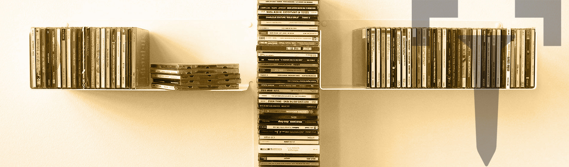 Grande étagère range cd moderne