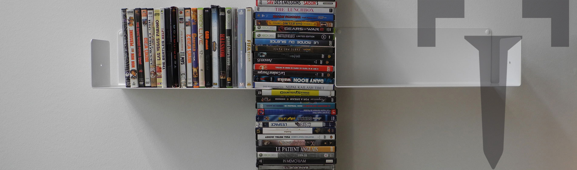 Petite étagère range dvd en fer